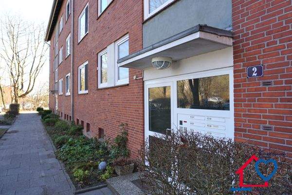 Hausansicht Eingangsbereich.JPG