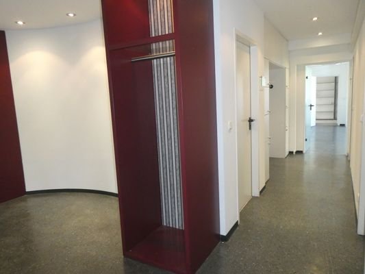 Blick zu den Büros