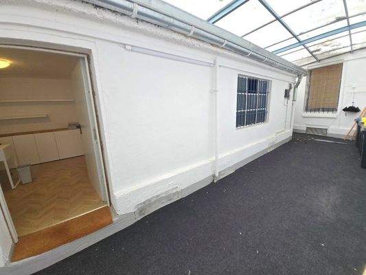 Zugang Gewerbehalle EG