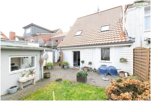 Terrasse und Rückansicht