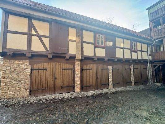 Garagenkomplex mit Ausbaureserve