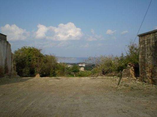 Kreta, Galatas: Grundstück zu verkaufen - geeignet für kommerzielle Entwicklung