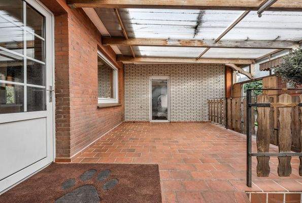 überdachte Terrasse