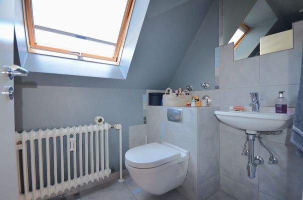 DG 1: Bad mit Dusche