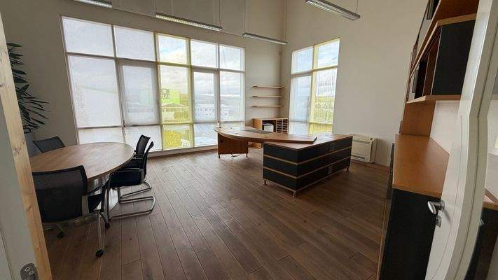 2025-10-27 14.12.25.jpg