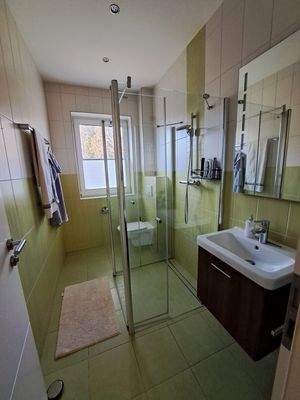 Gästebad mit Dusche