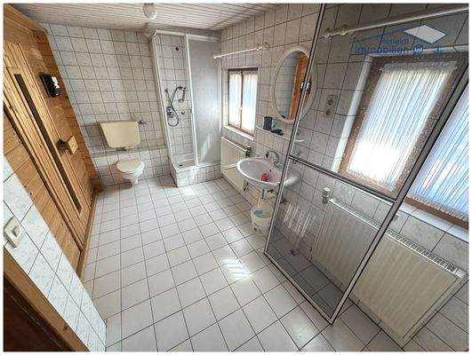 Badezimmer mit Sauna