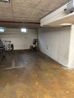 Tiefgaragenstellplatz