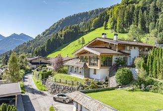KITZIMMO-Exklusives Landhaus in traumhafter & unverbaubarer Aussichtslage - Immobilien Kitzbühel.