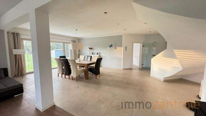 WhatsApp Image 2025-10-10 at 10.41.23 (1)