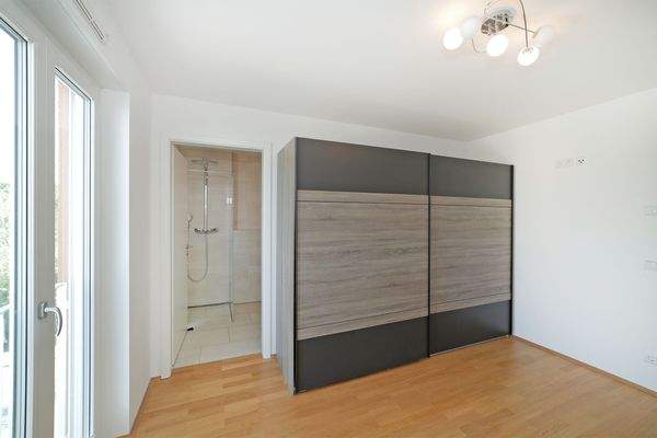 Elternschlafzimmer und Ensuite-Bad