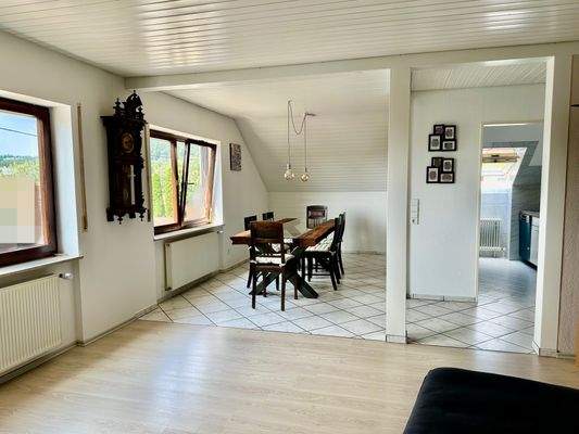 DG Esszimmer_Küche.jpeg