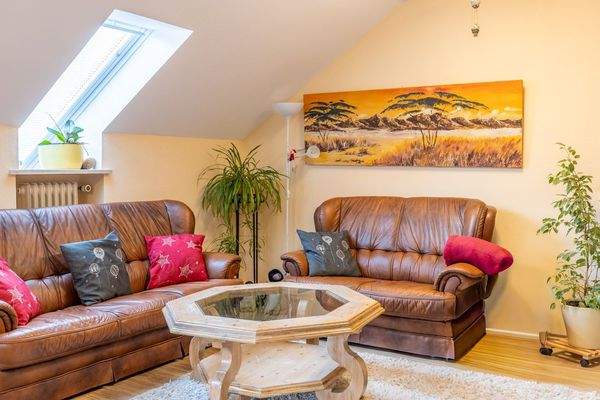 Großzügiges Wohnhaus mit Garten, Wintergarten & PV – ruhig gelegenes Raumwunder