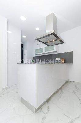 Detached Houses with Private Swimming Pools in Torrevieja Alicante