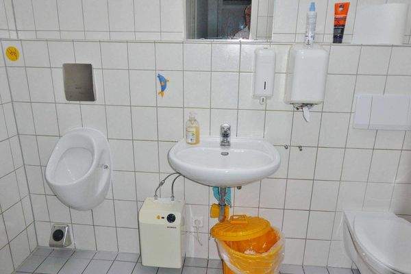 getrennte WC Anlage