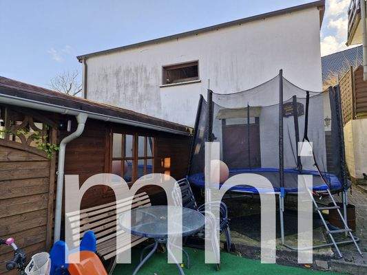 Terrasse / Garagengebäude