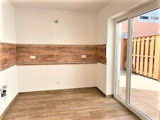 Küche leer rd. 9 m2.jpg