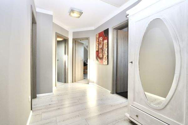 Hinauf ins Obergeschoss!