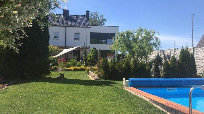 Hausansicht von hinten