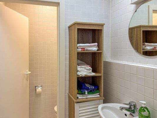 Toilette mit Waschraum