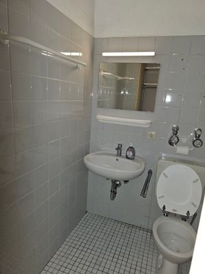 Bad mit Waschbecken
