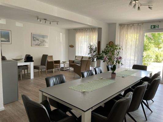 Gemeinschaftsraum mit Einbauküche EG 