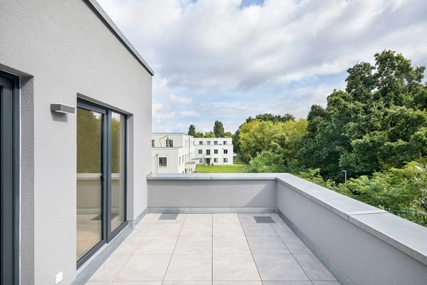 große Terrasse im Dachgeschoss