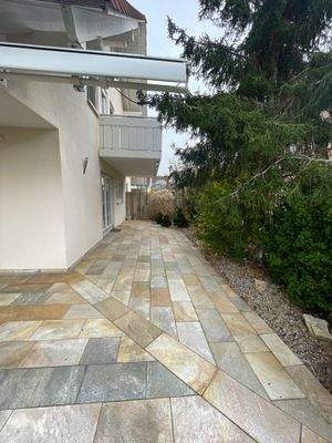 Große Sonnenterrasse