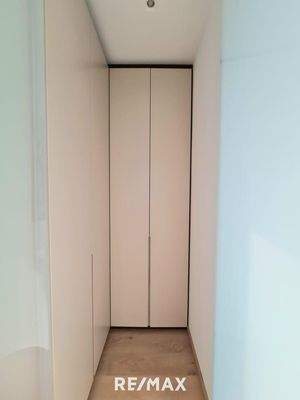 Wohnung -Master Bedroom-Schrankraum