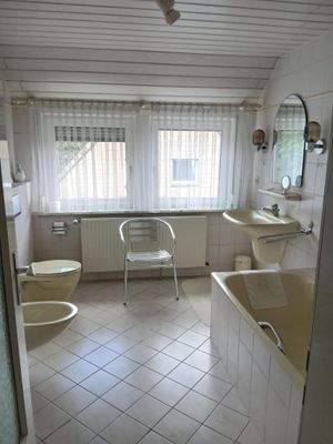 Wannenbad Dachgeschoss