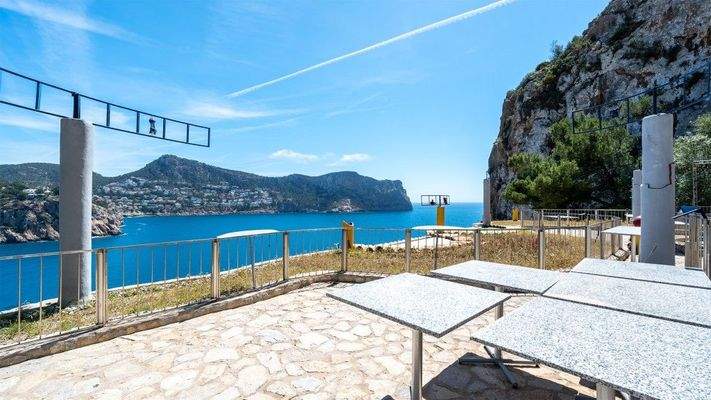 Geschäftslokal mit Meerblick zum Verkauf in La Mola, Puerto Andratx, Mallorca 