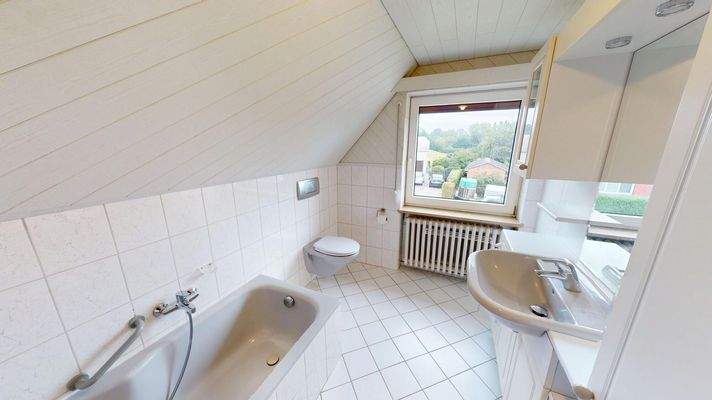 Badezimmer im Obergeschoss