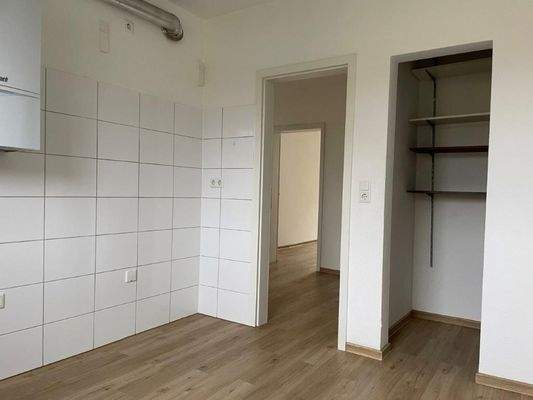 Wohnküche mit Abstellkammer