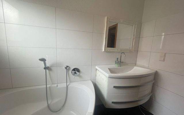 2  Bad Zimmer in Esslingen zu vermieten möbliert Wohnen auf Zeit urbanbnb 2.jpeg