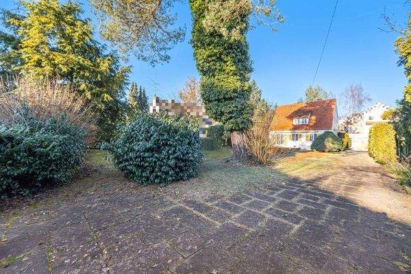 Grundstückseinfahrt