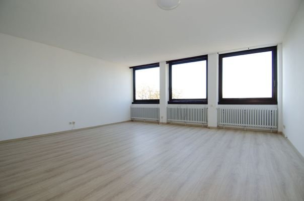 Fensterfront sorgt für helle Räume