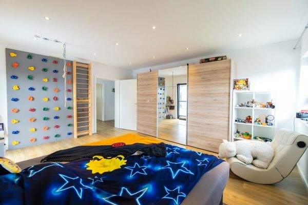 12 OG Kinderzimmer.jpg