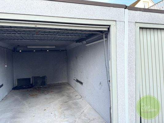 OPTIONALE Garage im Hof.