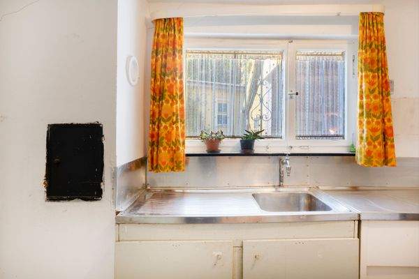 Spüle Küche mit Fenster