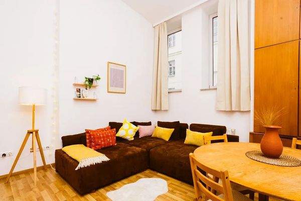 d1e63c25-7c55-421c-bb55-2874bba2860e