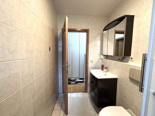 … WC und HWB im OG