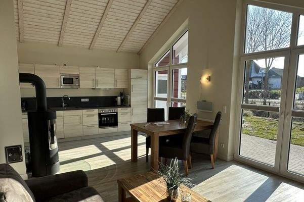 Küche mit Essbereich