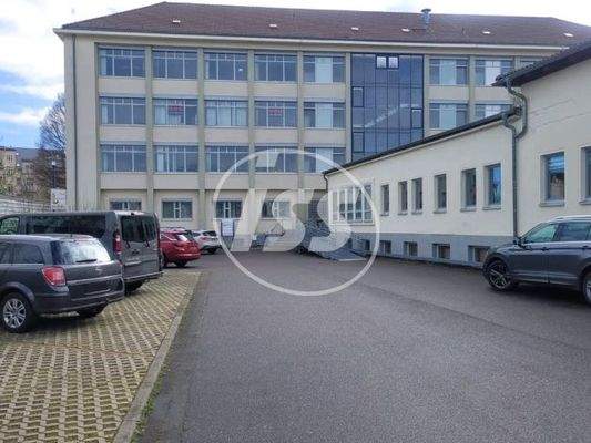 Hofansicht mit Rampe