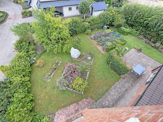 Turmausblick Terrasse mit Vorgarten