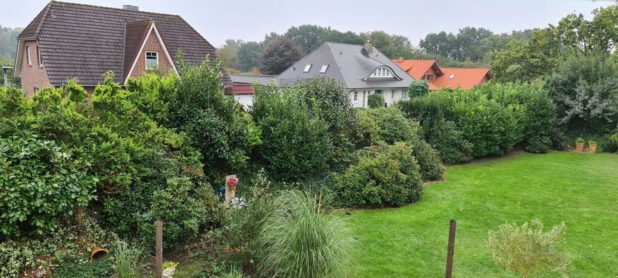 Blick von der Wohnung in den Garten