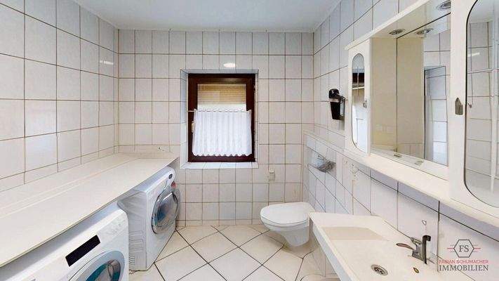 25090801-Golbach-Bathroom-Defurnished