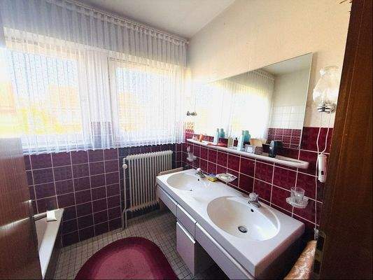 Badezimmer im Erdgeschoss