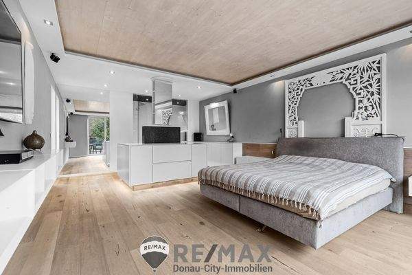 Master Bedroom, 1. OG