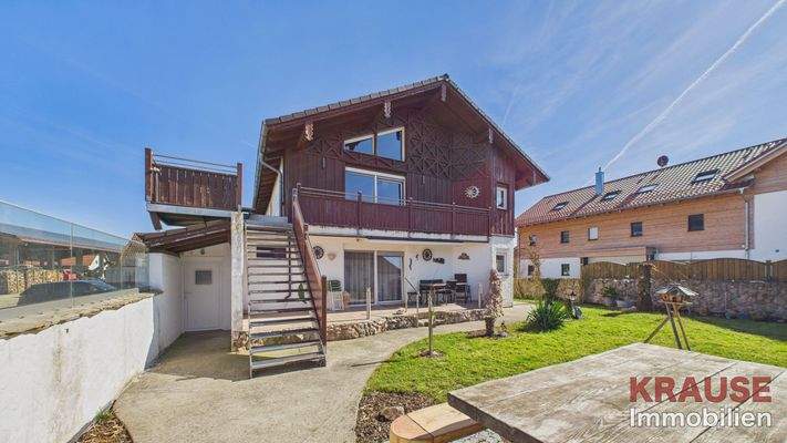 Außenansicht mit Garten