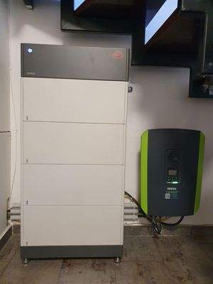 Speicher und Gleichrichter